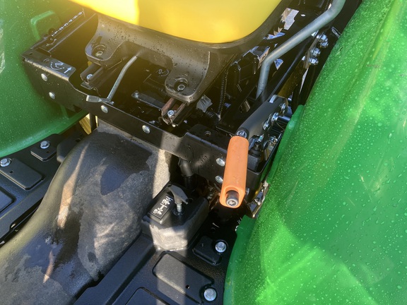 2022 John Deere 3038E Tractor Compact