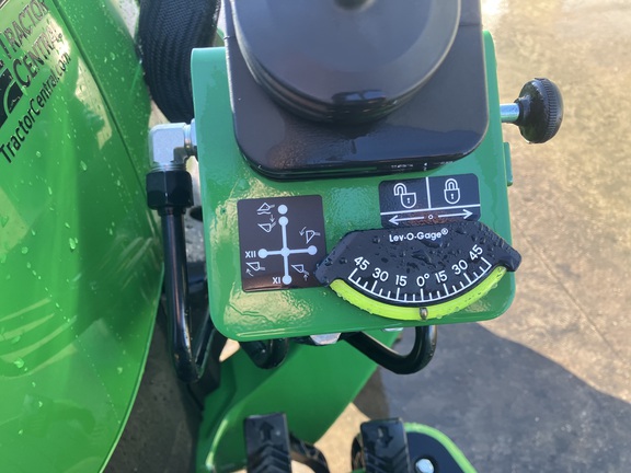 2022 John Deere 3038E Tractor Compact