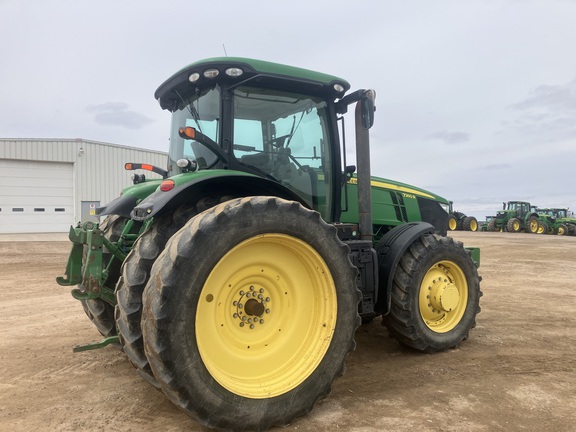 2012 John Deere 7260R Tractor