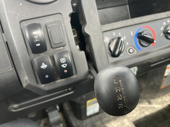 2023 John Deere XUV 835M ATV