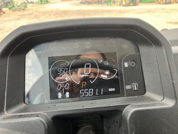 2023 John Deere XUV 835M ATV