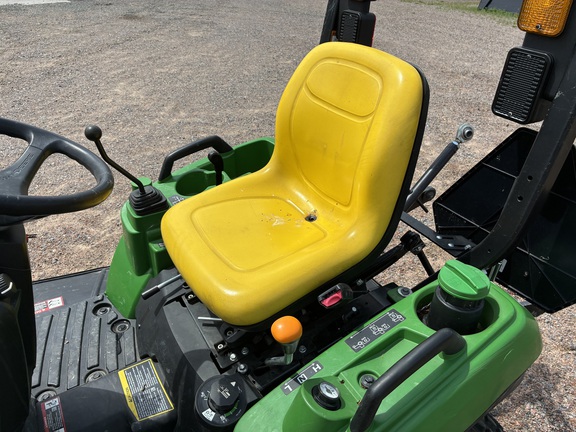 2022 John Deere 1023E Tractor Compact