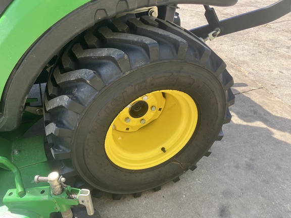 2019 John Deere 1025R Tractor Compact