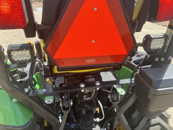 2019 John Deere 1025R Tractor Compact