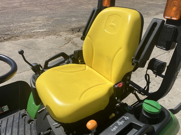 2019 John Deere 1025R Tractor Compact