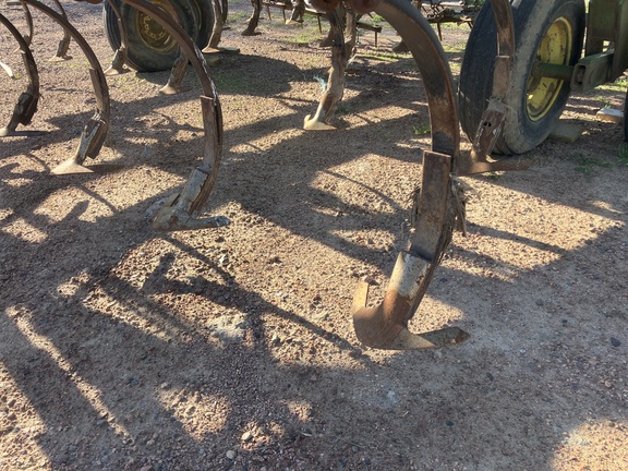 John Deere 980 Field Cultivator
