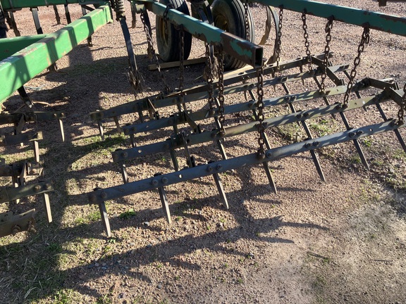 John Deere 980 Field Cultivator