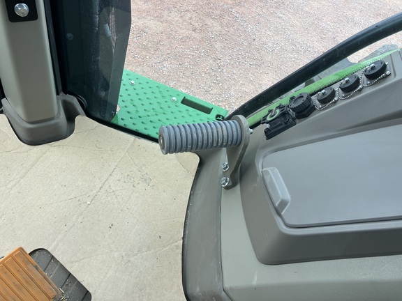 2023 John Deere 8R 410 Tractor