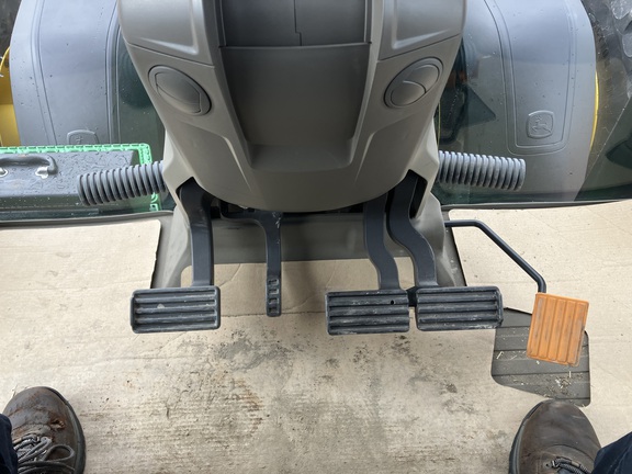 2023 John Deere 8R 410 Tractor