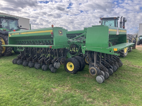 1993 John Deere 455 Drill