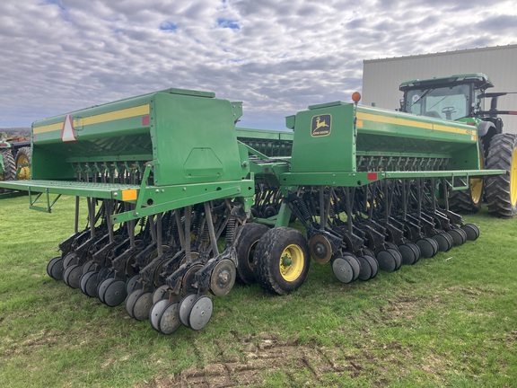 1993 John Deere 455 Drill
