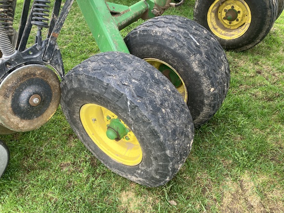 1993 John Deere 455 Drill