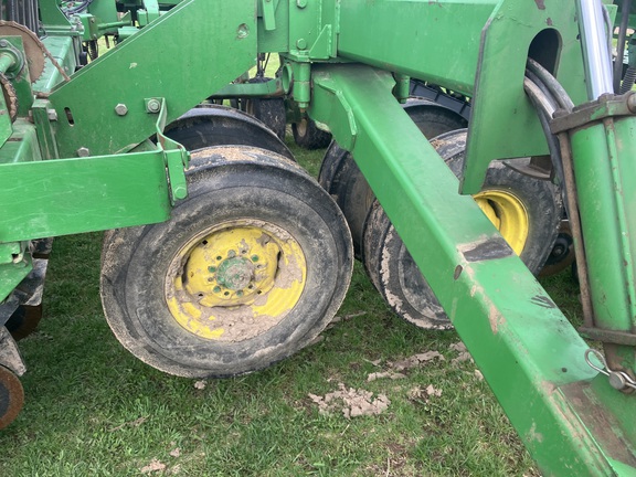 1993 John Deere 455 Drill