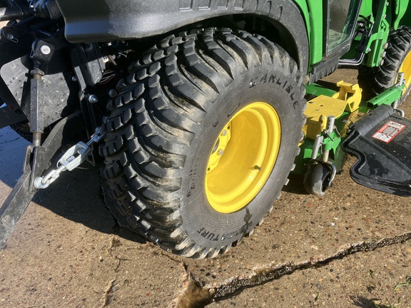2023 John Deere 1025R Tractor Compact