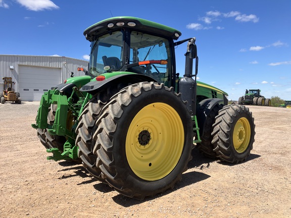 2011 John Deere 8360R Tractor