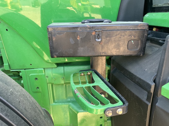 2011 John Deere 8360R Tractor