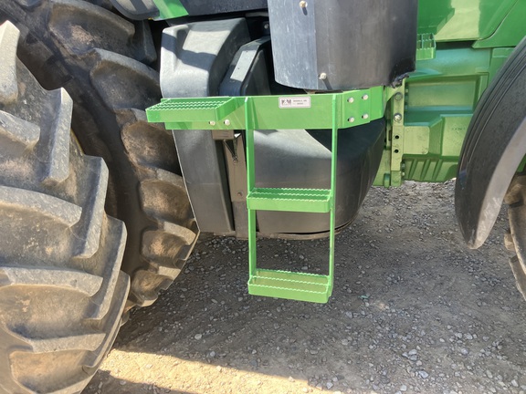 2011 John Deere 8360R Tractor