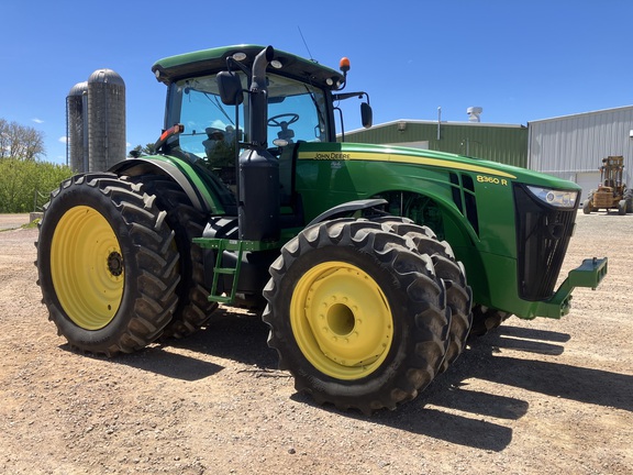 2011 John Deere 8360R Tractor