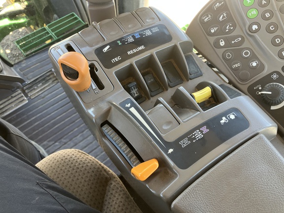 2011 John Deere 8360R Tractor