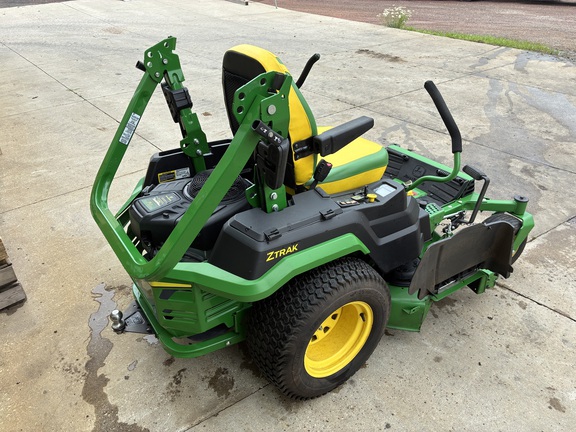 2023 John Deere Z545R Mower/Zero Turn