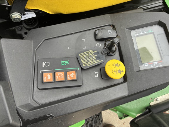 2023 John Deere Z545R Mower/Zero Turn