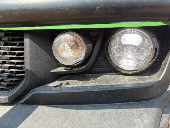 2021 John Deere XUV 835M ATV