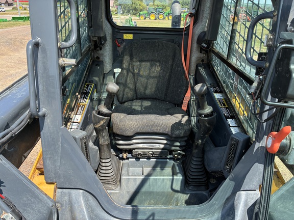 2018 John Deere 320G Skid Steer Loader
