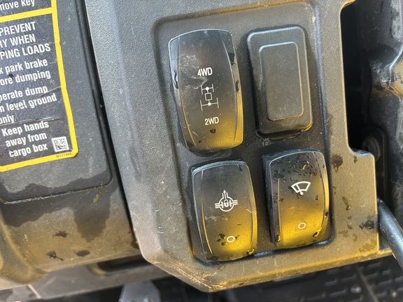 2021 John Deere XUV 835M ATV