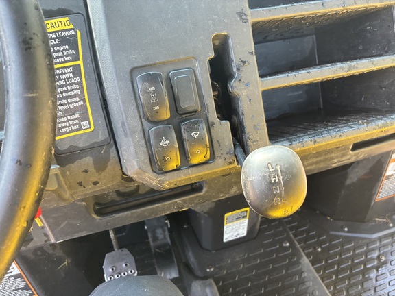 2021 John Deere XUV 835M ATV