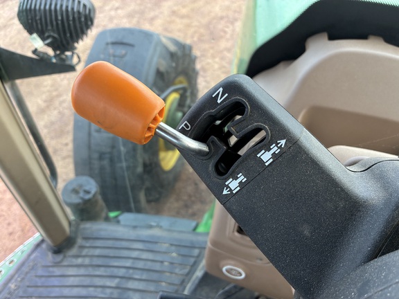 2005 John Deere 7920 Tractor