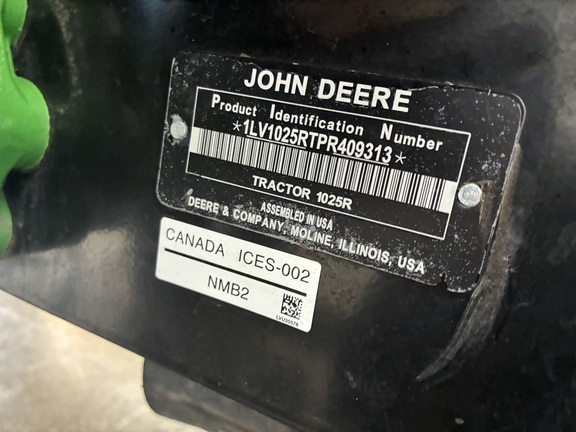 2023 John Deere 1025R Tractor Compact
