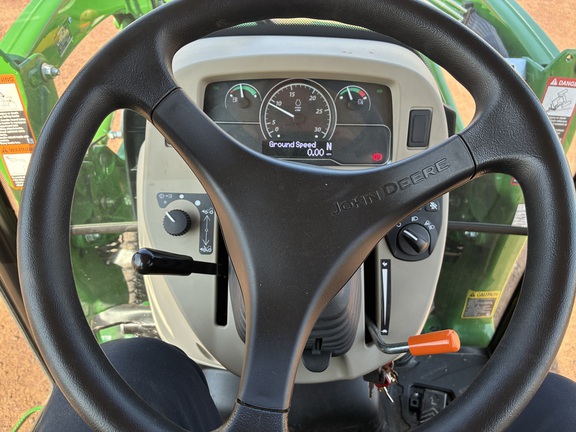 2025 John Deere 3039R Tractor Compact