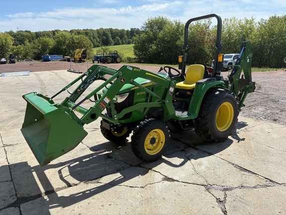 2024 John Deere 3032E Tractor Compact
