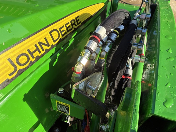 2024 John Deere 1025R Tractor Compact