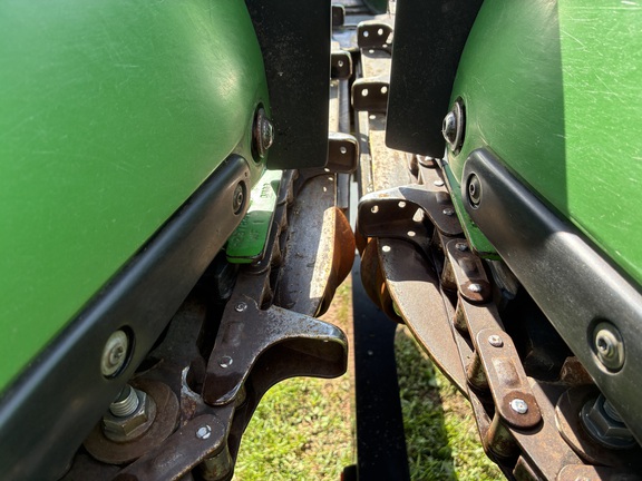 2013 John Deere 612C Header Corn Head