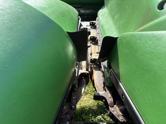 2013 John Deere 612C Header Corn Head