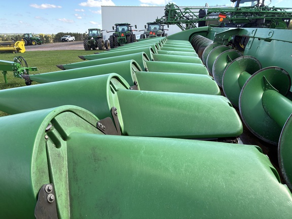 2013 John Deere 612C Header Corn Head