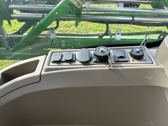2023 John Deere 410R Sprayer/High Clearance