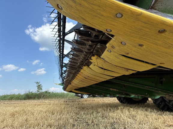2013 John Deere 640FD Header Combine