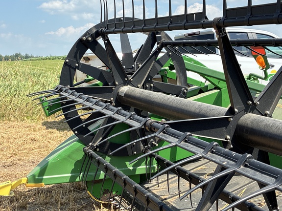 2013 John Deere 640FD Header Combine