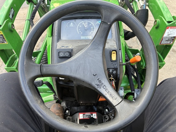 2020 John Deere 1025R Tractor Compact