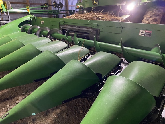 2008 John Deere 608C StalkMaster Header Corn Head