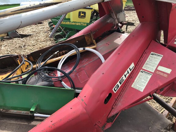 2003 Gehl 1085 Forage Harvester