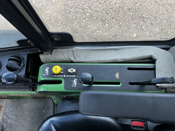 2012 John Deere 1445 Mower/Front Deck