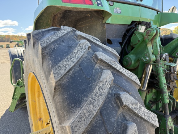 2000 John Deere 7810 Tractor