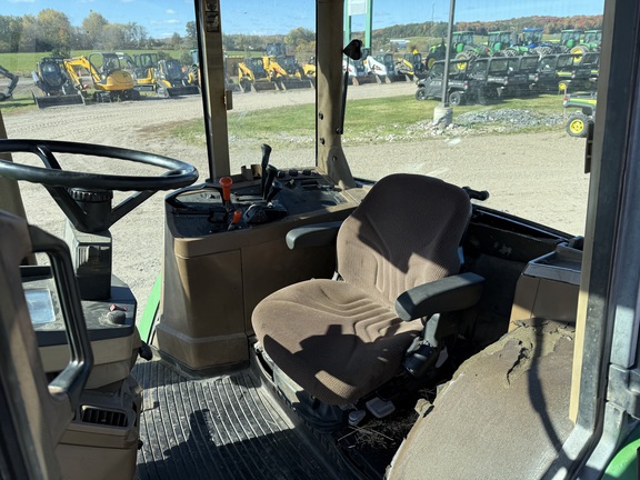 2000 John Deere 7810 Tractor