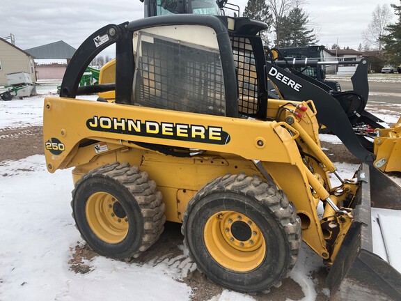 1999 John Deere 250 Skid Steer Loader