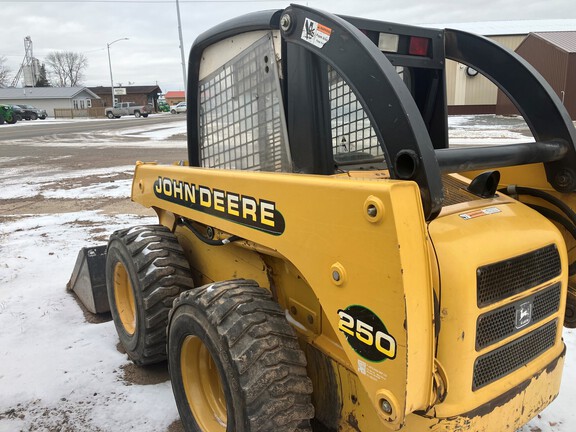 1999 John Deere 250 Skid Steer Loader