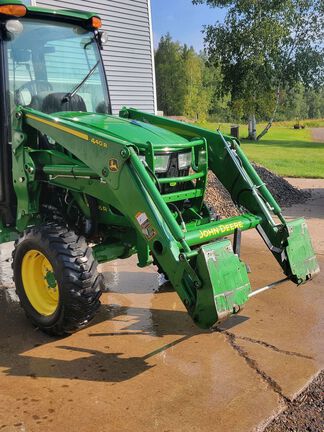 2017 John Deere 4066R Tractor Compact