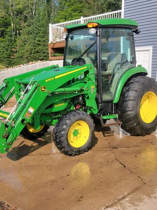 2017 John Deere 4066R Tractor Compact